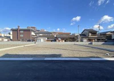 約98.5坪の南向きの土地